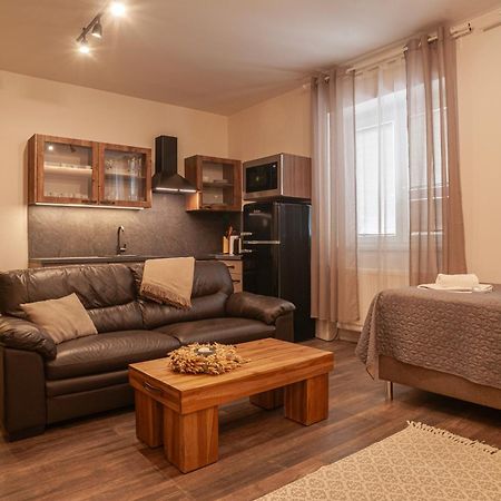 Sting Boutique Apartments Острава Екстер'єр фото