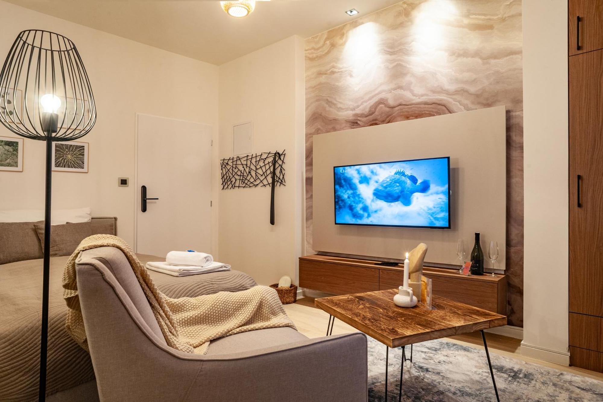 Sting Boutique Apartments Острава Екстер'єр фото