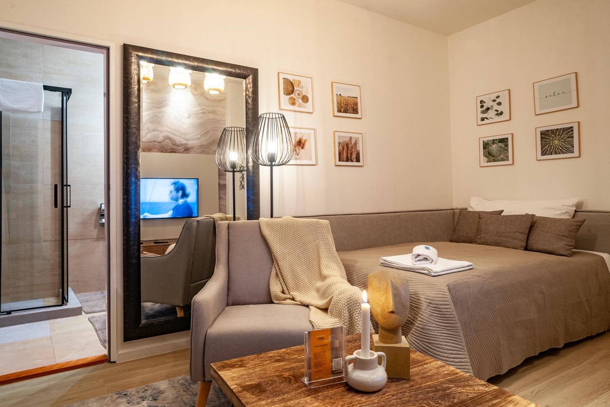Sting Boutique Apartments Острава Екстер'єр фото